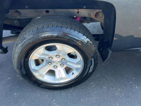 Used 2017 Chevrolet Silverado 1500 LT w/ All Star Edition image 33