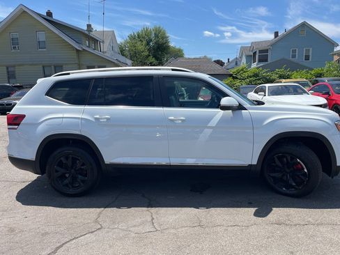 Used 2018 Volkswagen Atlas SEL AWD/4WD image 4