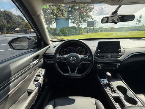 Used 2019 Nissan Altima 2.5 SR FWD image 20