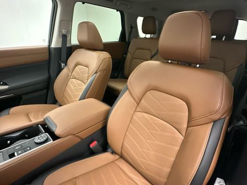 New 2025 Nissan Pathfinder Platinum w/ Cargo Package image 9