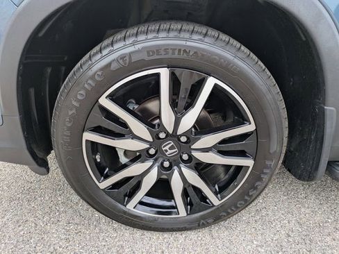 Used 2022 Honda Pilot Touring image 11