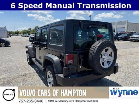 Used 2017 Jeep Wrangler Unlimited Sport w/ Connectivity Group AWD/4WD image 10