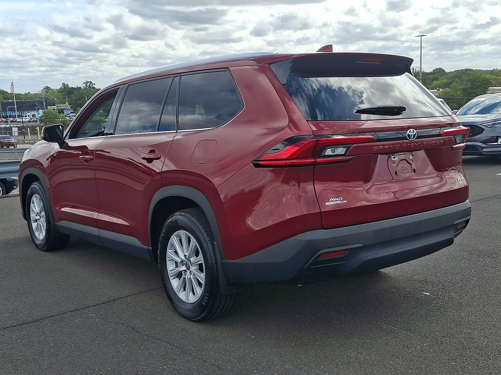 Used 2024 Toyota Grand Highlander AWD image 4