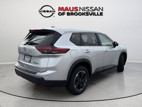 Certified 2024 Nissan Rogue SV AWD/4WD image 15