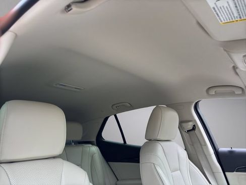Certified 2023 Buick Envision Essence AWD/4WD image 23