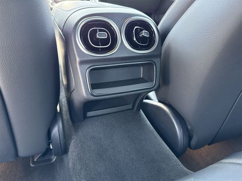 New 2025 Mercedes-Benz C 300 Sedan image 13