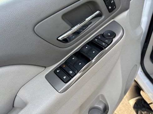 Used 2010 Chevrolet Tahoe LT w/ Luxury Package image 11