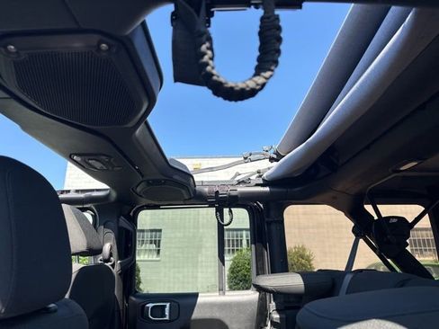 Used 2019 Jeep Wrangler Unlimited Sport S image 19