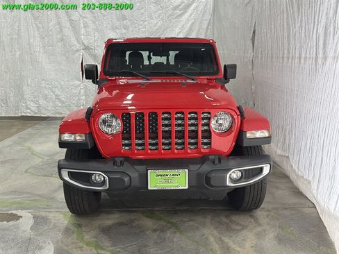 Used 2021 Jeep Gladiator Sport AWD/4WD image 19