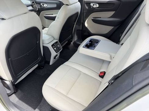 Used 2023 Volvo XC40 B5 Plus w/ Protection Package Premier AWD/4WD image 17