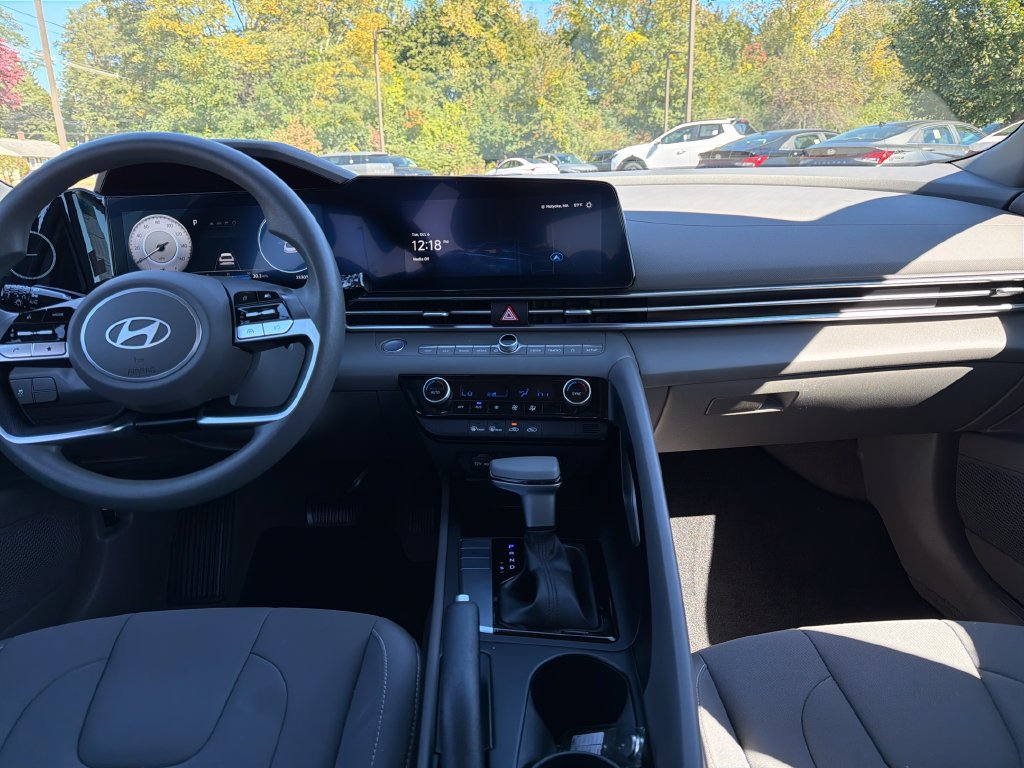 Certified 2024 Hyundai Elantra SEL FWD image 13