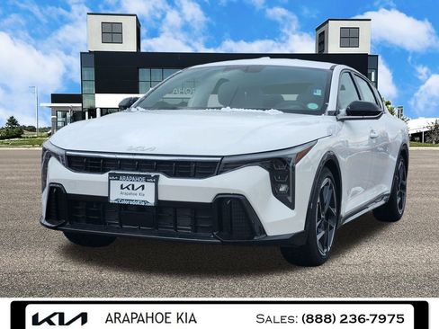 New 2025 Kia K4 GT-Line image 4