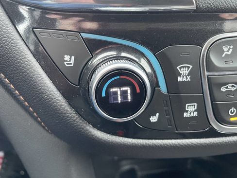 Used 2024 Chevrolet Equinox Premier image 25