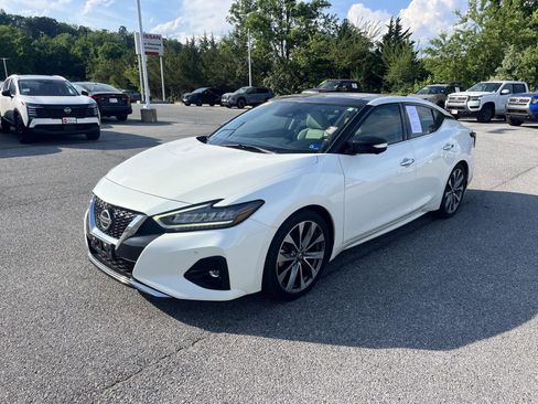 Used 2022 Nissan Maxima Platinum w/ Sport Mat Group FWD image 4