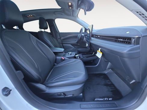 Used 2024 Ford Mustang Mach-E Premium image 15