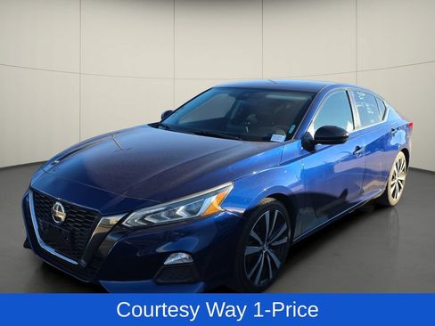 Used 2021 Nissan Altima 2.5 SR FWD image 4