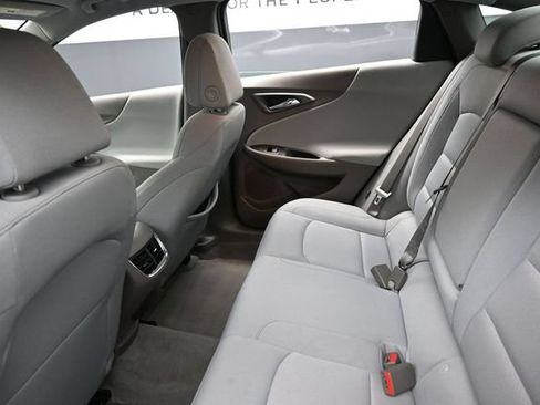 Used 2025 Chevrolet Malibu LT FWD image 23