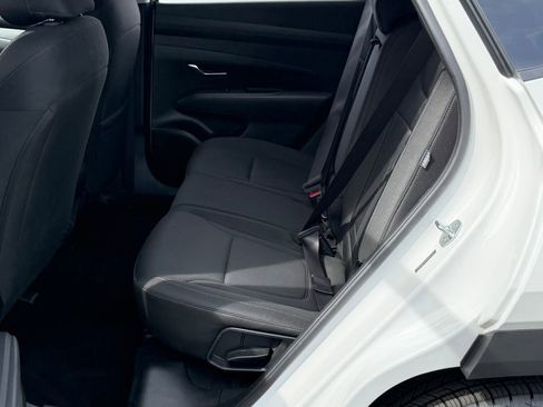 Used 2025 Hyundai Tucson SEL FWD image 19