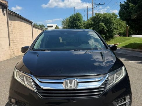 Used 2018 Honda Odyssey EX image 2