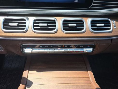Used 2025 Mercedes-Benz GLE 350 4MATIC image 31
