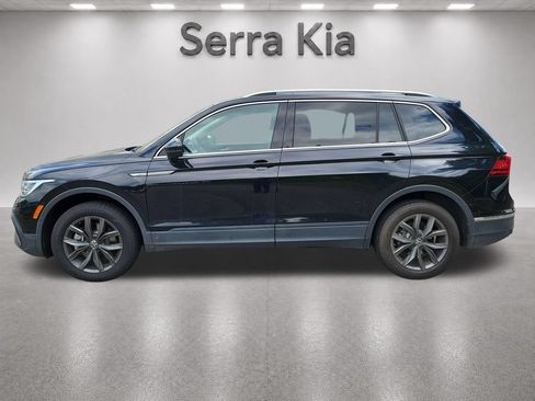 Used 2023 Volkswagen Tiguan SE FWD image 2
