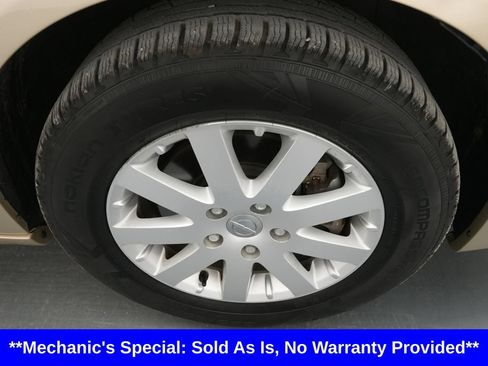 Used 2012 Chrysler Town & Country Touring-L w/ Driver Convenience Group FWD image 10
