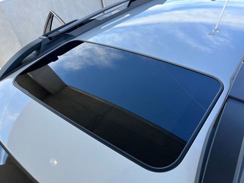 Used 2023 Subaru Outback Premium image 13