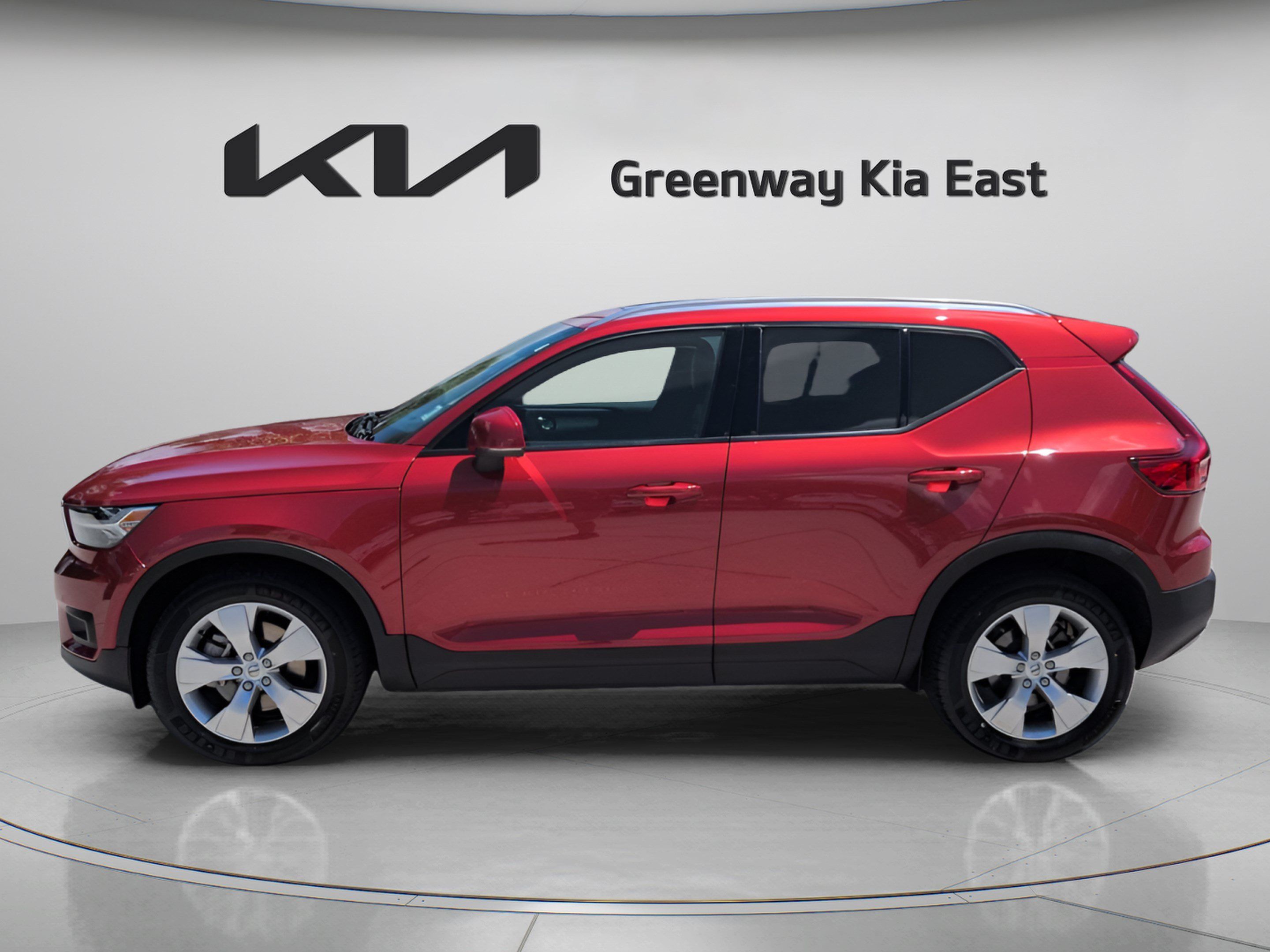 Used 2021 Volvo XC40 T5 Momentum AWD/4WD image 9