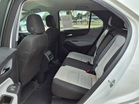Used 2024 Chevrolet Equinox LT FWD image 13