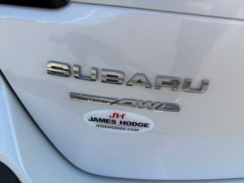 Used 2022 Subaru Outback Premium AWD/4WD image 4