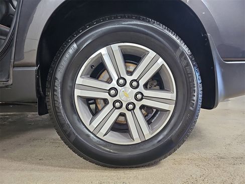 Used 2017 Chevrolet Traverse LT image 39