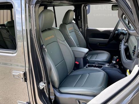 New 2026 Jeep Gladiator Mojave w/ Safety Group AWD/4WD image 22