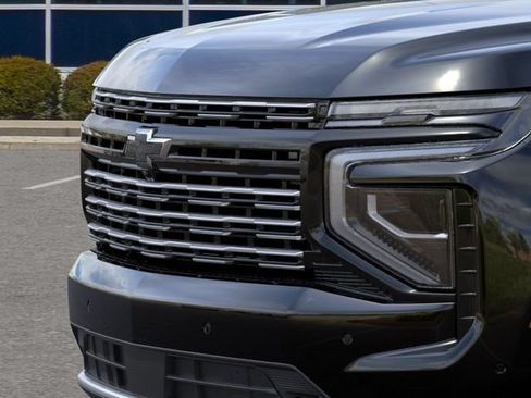 New 2026 Chevrolet Suburban High Country AWD/4WD image 13