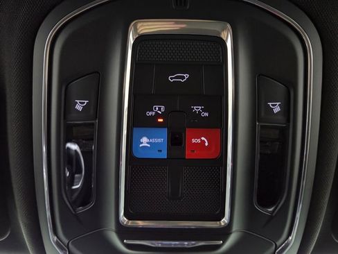 New 2025 Jeep Grand Cherokee Laredo w/ Luxury Tech Group I image 28