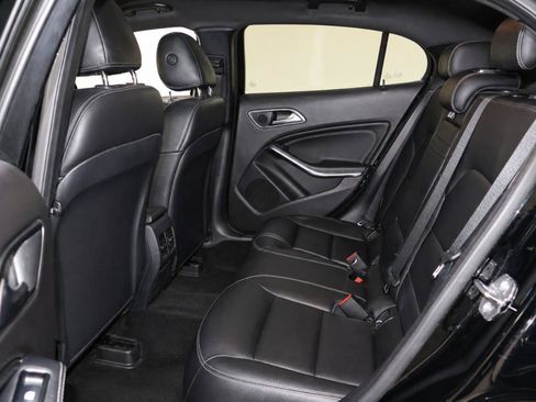 Used 2018 Mercedes-Benz GLA 250 image 17