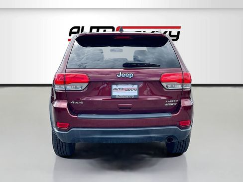 Used 2016 Jeep Grand Cherokee Laredo AWD/4WD image 6