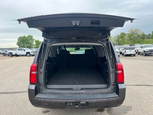Used 2017 Chevrolet Suburban LS w/ Enhanced Driver Alert Package AWD/4WD image 22