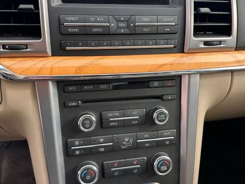 Used 2011 Lincoln MKZ image 16