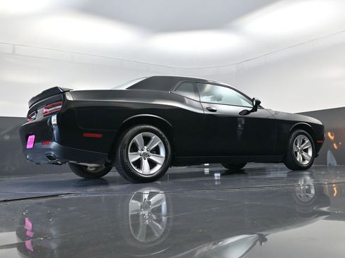 Used 2023 Dodge Challenger SXT image 19