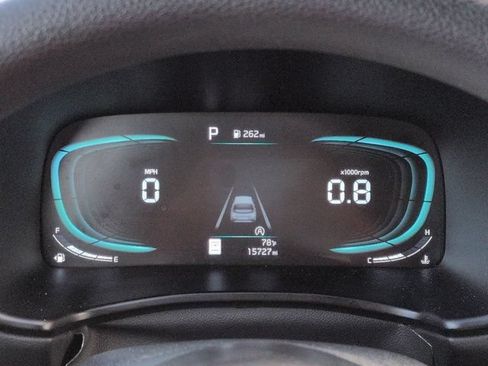 Used 2025 Kia Soul LX w/ LX Technology Package FWD image 24