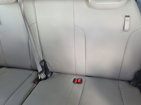 Used 2021 Toyota Sienna XLE w/ XLE Plus Package FWD image 22