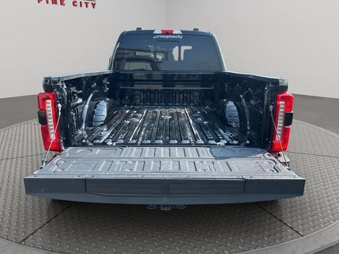 Used 2023 Ford F250 Lariat w/ Lariat Ultimate Package AWD/4WD image 26