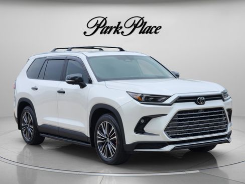 Used 2024 Toyota Grand Highlander AWD Hybrid image 4