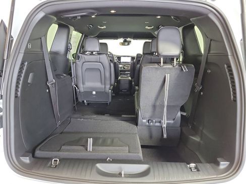 New 2026 Chrysler Pacifica Select image 24
