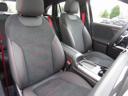 New 2025 Mercedes-Benz GLA 35 AMG 4MATIC image 23