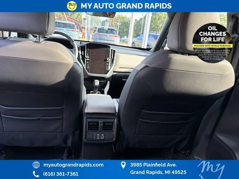 Used 2025 Subaru Forester Limited AWD/4WD image 19