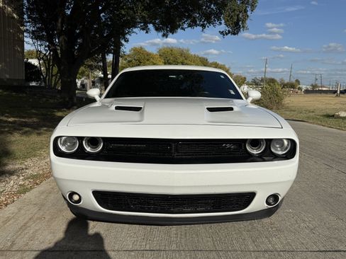 Used 2016 Dodge Challenger R/T Plus image 15