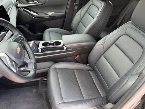 Used 2025 Chevrolet Equinox LT w/ Convenience Package II AWD/4WD image 17