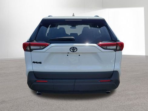 Used 2022 Toyota RAV4 XLE image 15