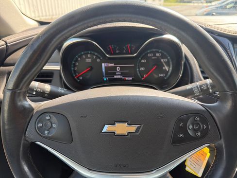 Used 2014 Chevrolet Impala LT FWD image 10